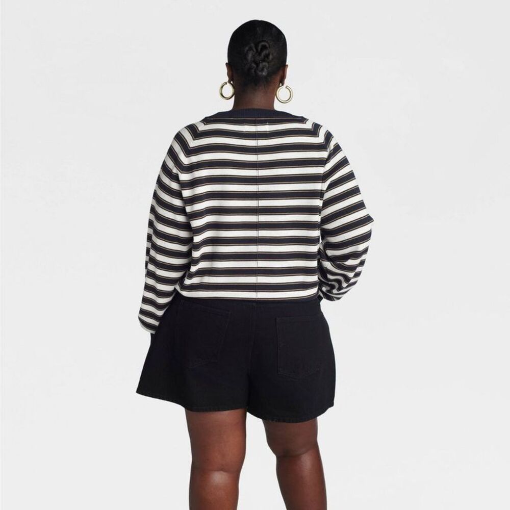 KBB by KAHLANA Women's 'The Cropped Bubble Sweater' - Navy Blue/White Striped 1X - Picture 2 of 3